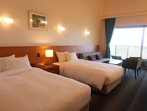 Deluxe Loft, Non Smoking, Ocean View | In-room safe, desk, blackout curtains, free WiFi