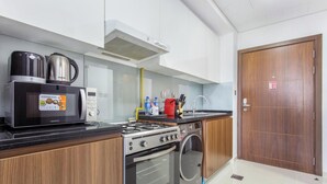 Comfort Studio | Private kitchen - Orchid A Damac Hills - Host & Stay (Dubai)