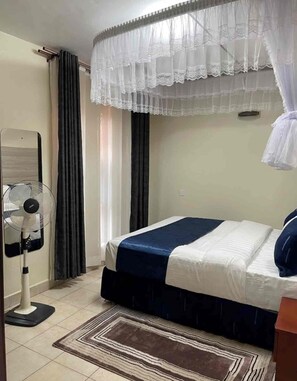 Iron/ironing board, free WiFi - Izera Suites (Kampala)
