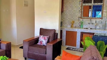 Appartement, balcon, vue ville | Coin séjour