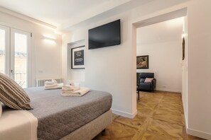 2 bedrooms, iron/ironing board - CS Spanish Steps Boutique B Apartment (Roma)