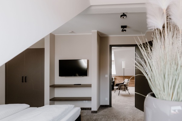 Luxury Suite | In-room safe, desk, laptop workspace, soundproofing