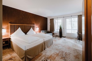Superior Double Room, Park View | In-room safe, desk, laptop workspace, soundproofing - StrandBerg's Designhotel Viktoria (Braunlage)