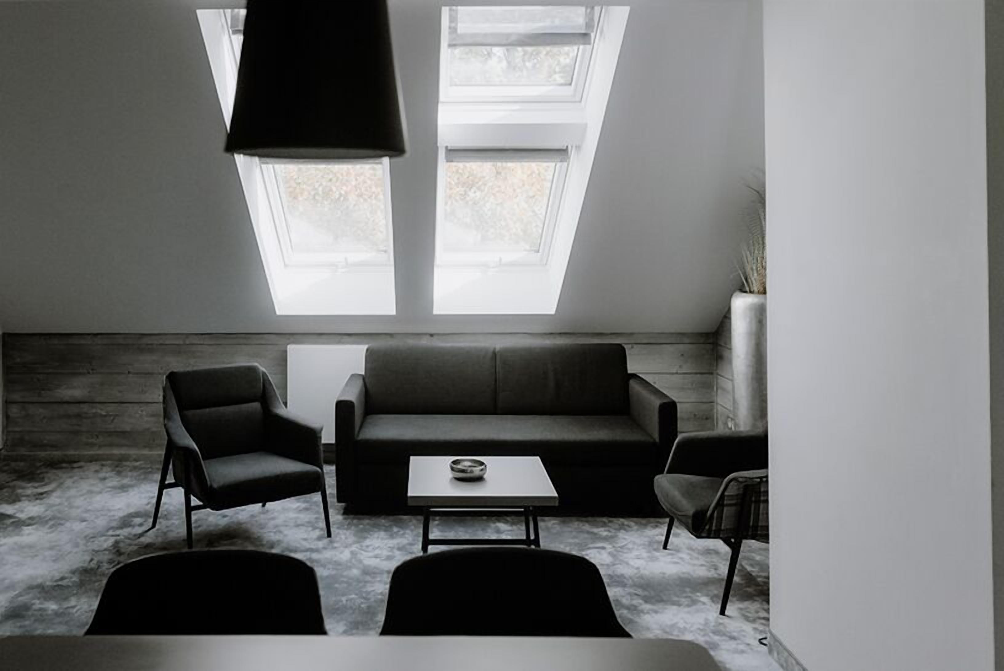 Junior Suite | In-room safe, desk, laptop workspace, soundproofing