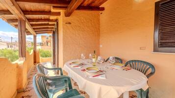Apartment, 2 Bedrooms | Terrace/patio