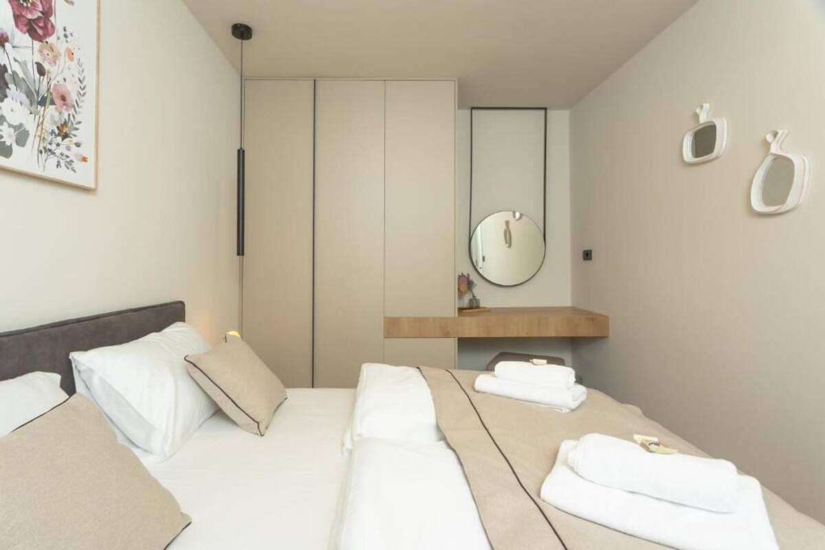 Coffres-forts dans les chambres, bureau, rideaux occultants