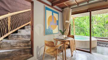 Villa, 1 Bedroom, Garden View | Dining room