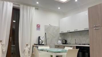 Phòng đôi, ban công, quang cảnh thành phố | Bếp riêng