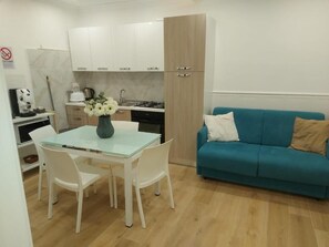 Chambre Double, balcon, vue ville | Intérieur