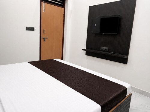 Spacious 5-bedroom building in marvelous Mathura with AC