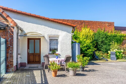 Holiday Home "Kleines Ferienhaus" with Shared Terrace and Wi-Fi