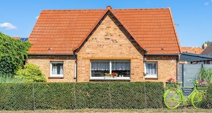 Holiday Home "Kleines Ferienhaus" with Shared Terrace and Wi-Fi