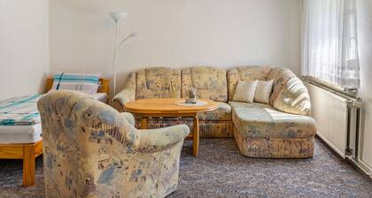 Holiday Home "Kleines Ferienhaus" with Shared Terrace and Wi-Fi