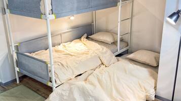 1 bedroom, desk, WiFi (free), bed sheets