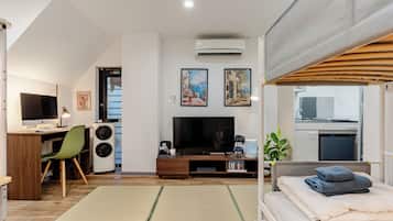1 bedroom, desk, WiFi (free), bed sheets