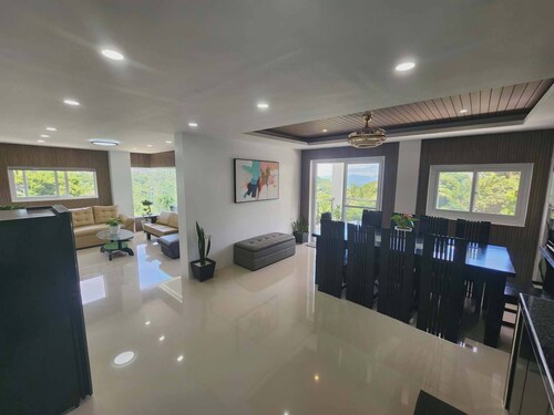 Avana Hills Tagaytay Manor Suites