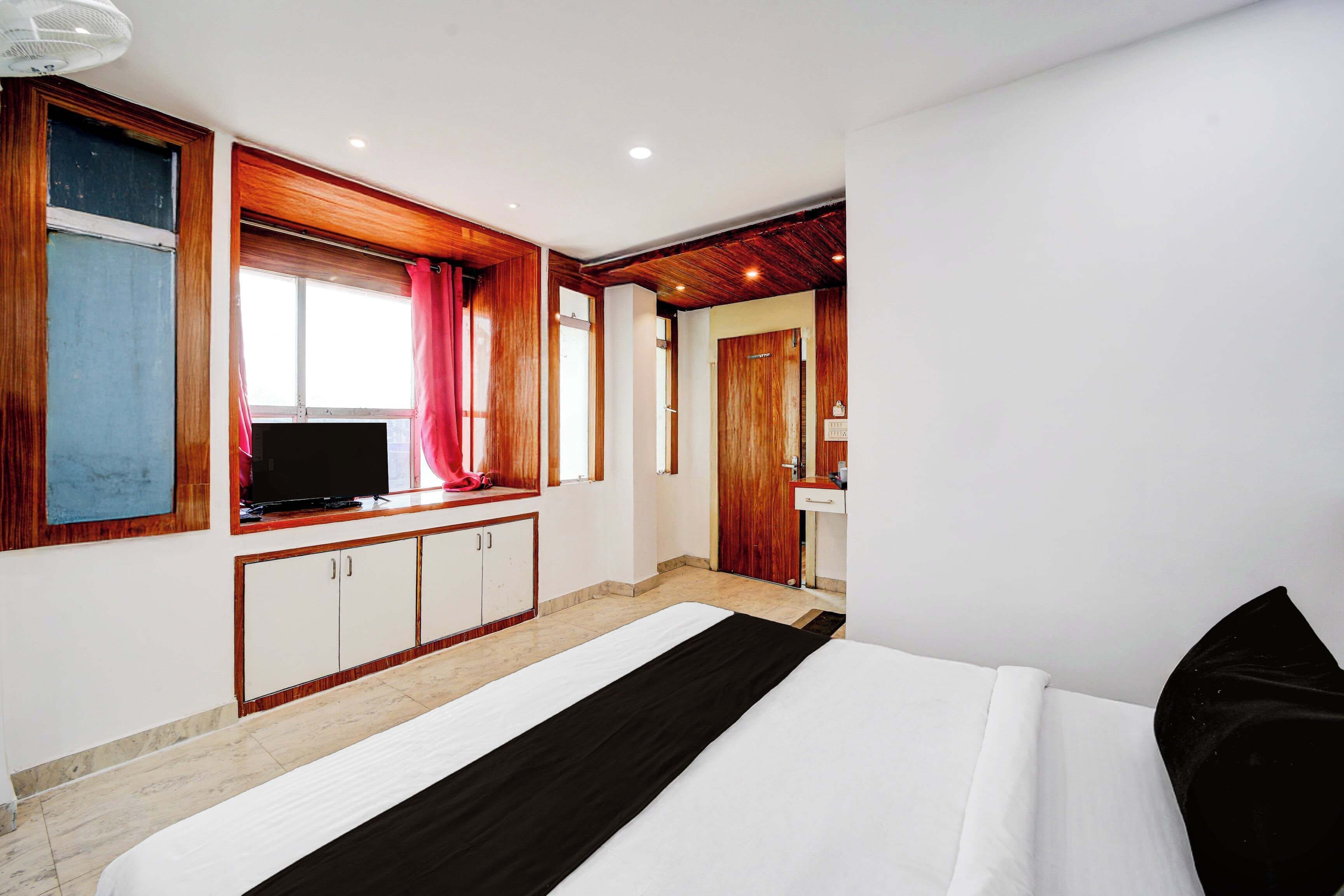 Bureau, Wi-Fi gratuit, draps fournis