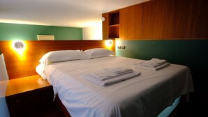 Room - A comfortable flat of 50sqm, ideal for four people, located on the third floor of a building without an elevator (access via stairs).The property is situated in the historic center, within the restricted traffic zone, just steps away from the Cathedral & (Piacenza)
