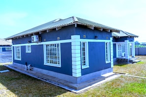 Departamento de lujo, patio, vista al patio | Exterior