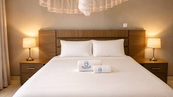 Cortinas blackout, tabla de planchar con plancha y wifi gratis