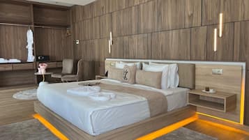 Caja de seguridad en la habitación, wifi gratis y ropa de cama