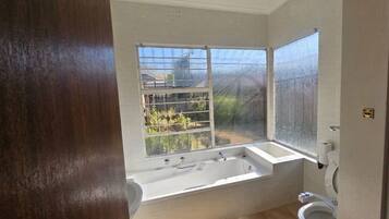 Double or Twin Room | Bathroom