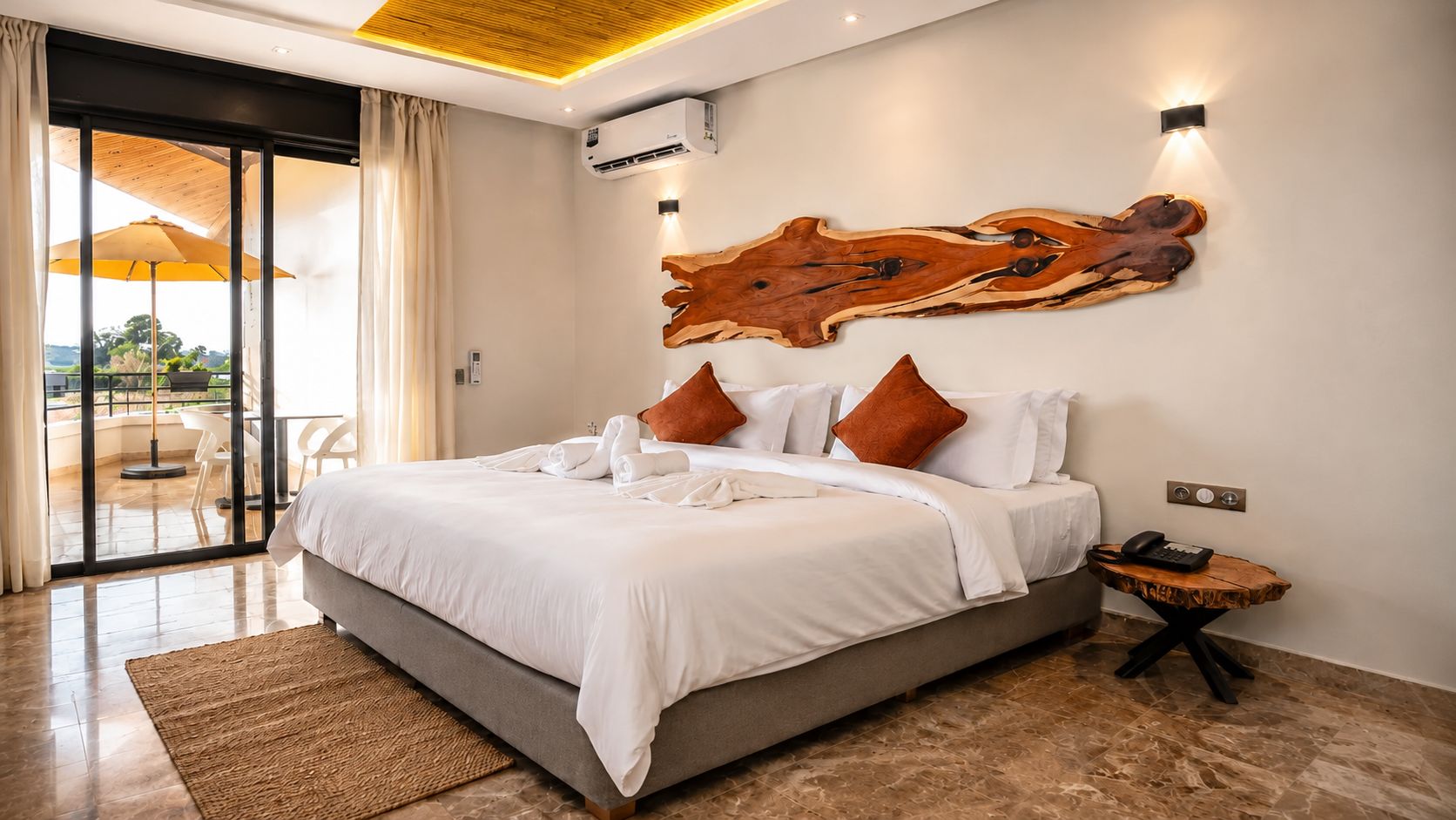Honeymoon Suite