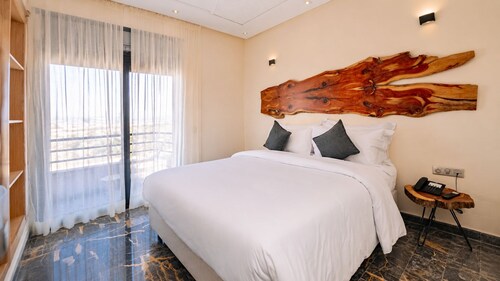 Hotel Paradise KMA