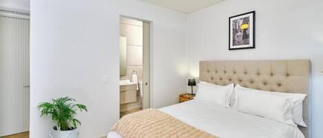 Deluxe Studio Suite, Balcony | In-room safe, free WiFi