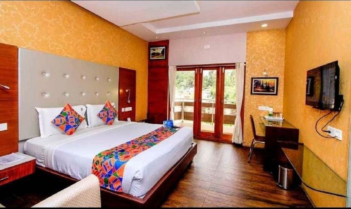 Kamar Double Deluks, balkon, pemandangan kota | Meja kerja, ruang kerja ramah laptop, dan Wi-Fi gratis