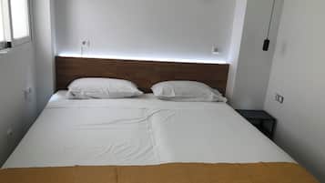 Iron/ironing board, free WiFi
