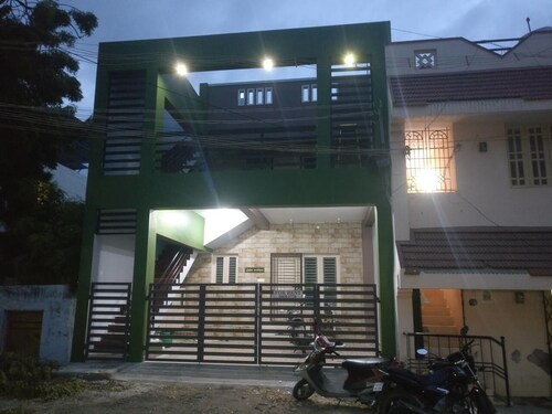 Rathina Maligai HomeStay-0.5km to Beach &  Station, Lady snow church, TUTICORIN
