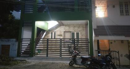 Rathina Maligai HomeStay-0.5km to Beach & Station, Lady snow church, TUTICORIN