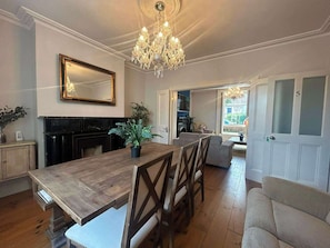 Unclassified image, 4 of 27, button - Elegant 4BDR 4BA Luxury Home Heart of Rathmines (Dublin)