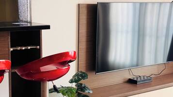 Family Apartment, 2 Bedrooms, Balcony, City View | Interior