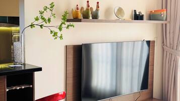 Family Apartment, 2 Bedrooms, Balcony, City View | Interior