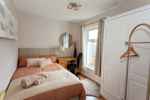 #104 Luxury 4 bed beautiful house - Near Royal Albert Dock Liverpool - Sleeps 9