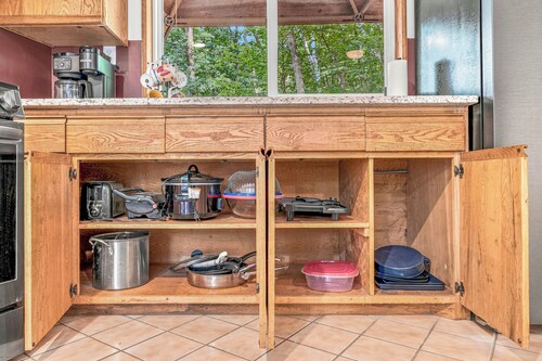 Whispering Oaks Dome Retreat / Sleeps 9 / Private Woodland Escape