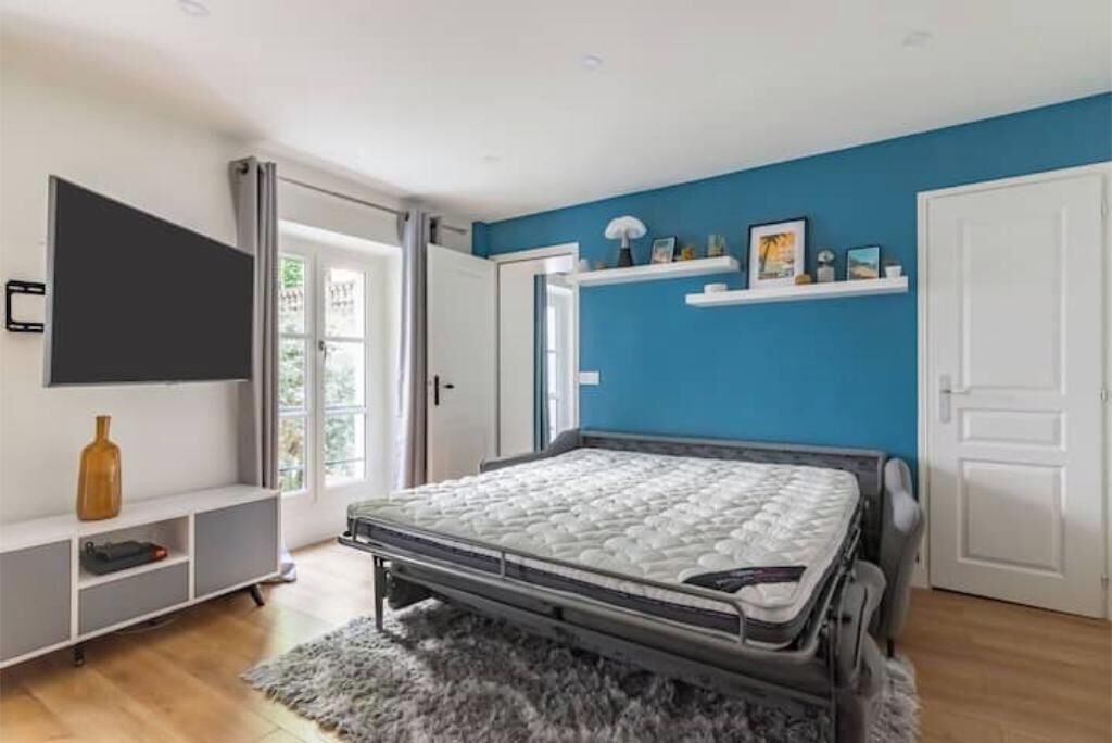1 bedroom, iron/ironing board, WiFi, bed sheets