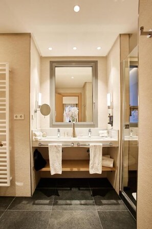 Deluxe Apartment | Bathroom - Nexus Santa María Luxury Apartments (VALLADOLID)