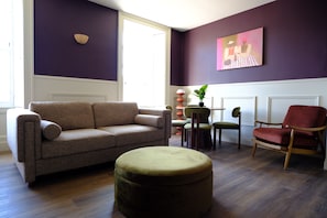 Deluxe Apartment, City View | Living area - Meus Apartments (Edinburgh)