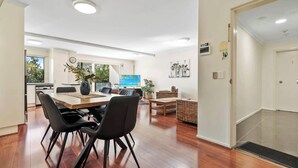 Unclassified image, 2 of 9, button - Victoria's Apartment | Riverfront, Pool, CBD (Rockhampton City)
