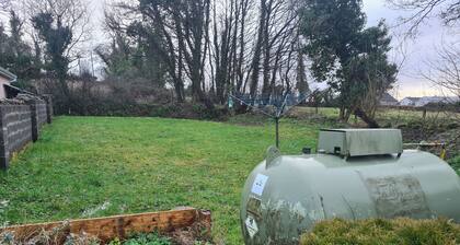 Rural County Sligo Studio, Sleeps 2 With Parking