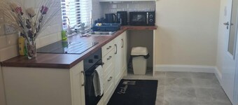 Rural County Sligo Studio, Sleeps 2 With Parking