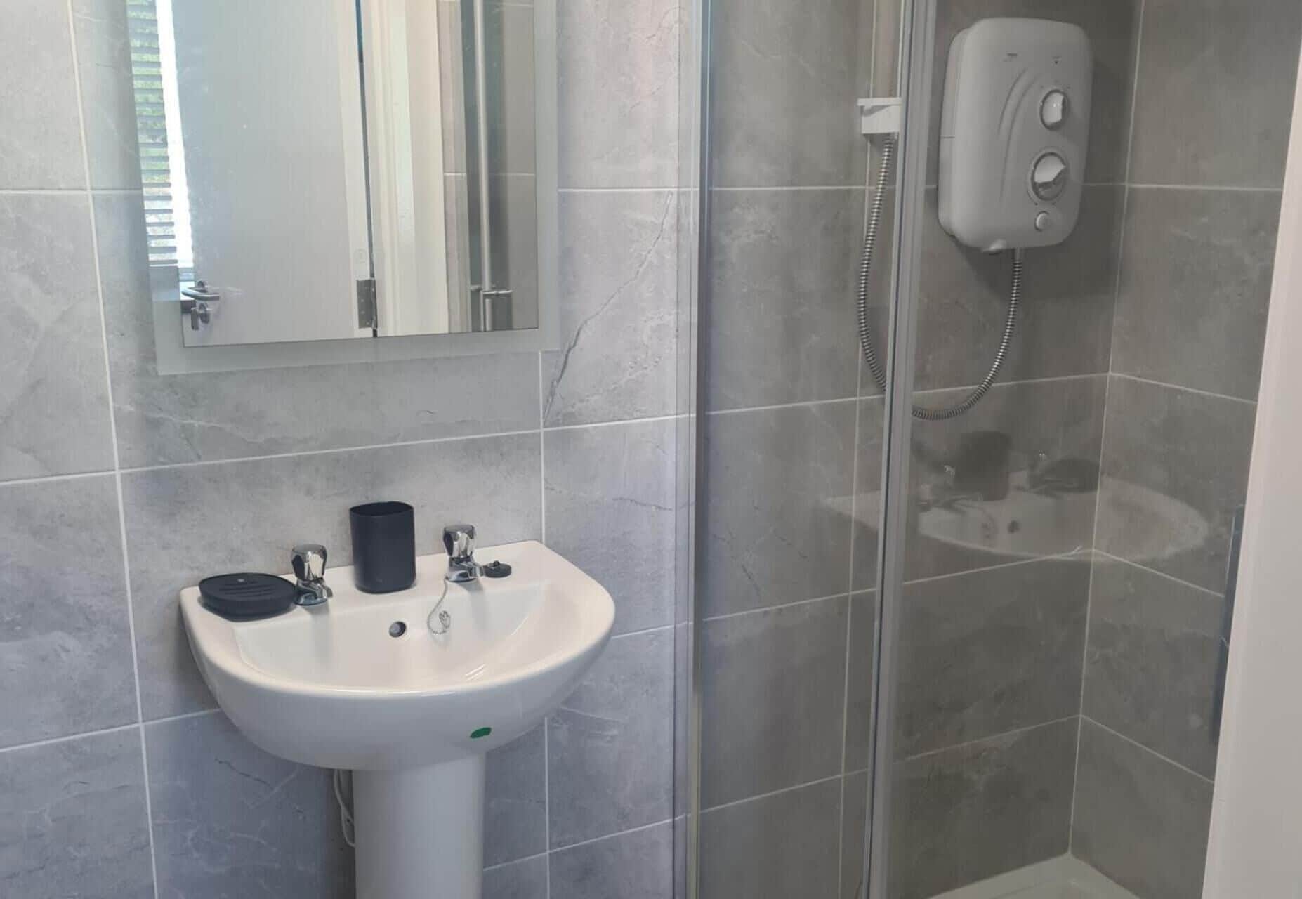 Shower, towels