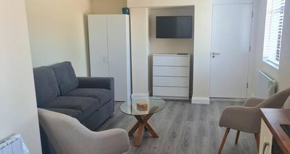 Rural County Sligo Studio, Sleeps 2 With Parking