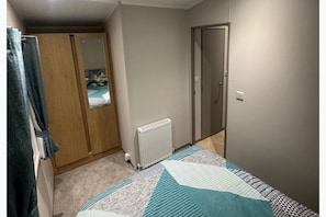 2 habitaciones, wifi gratis y ropa de cama