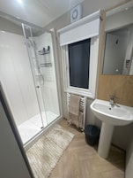 Shower, towels