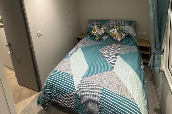 2 bedrooms, WiFi (free), bed sheets