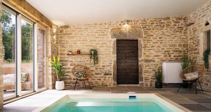 Les Suites du Prieuré - Villa Macerias - Indoor Pool and Wellness Area